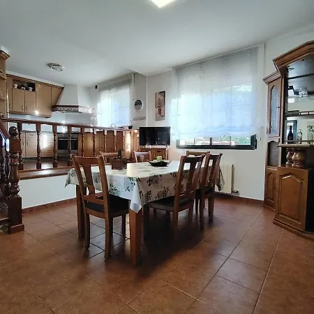 Alilacha - Piscina Barbacoa Playa 500 M *